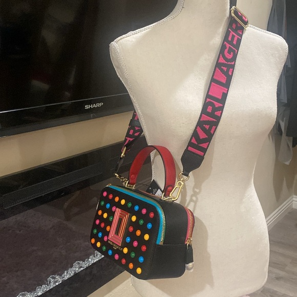 Karl Lagerfeld Paris - Picture 17 of 17